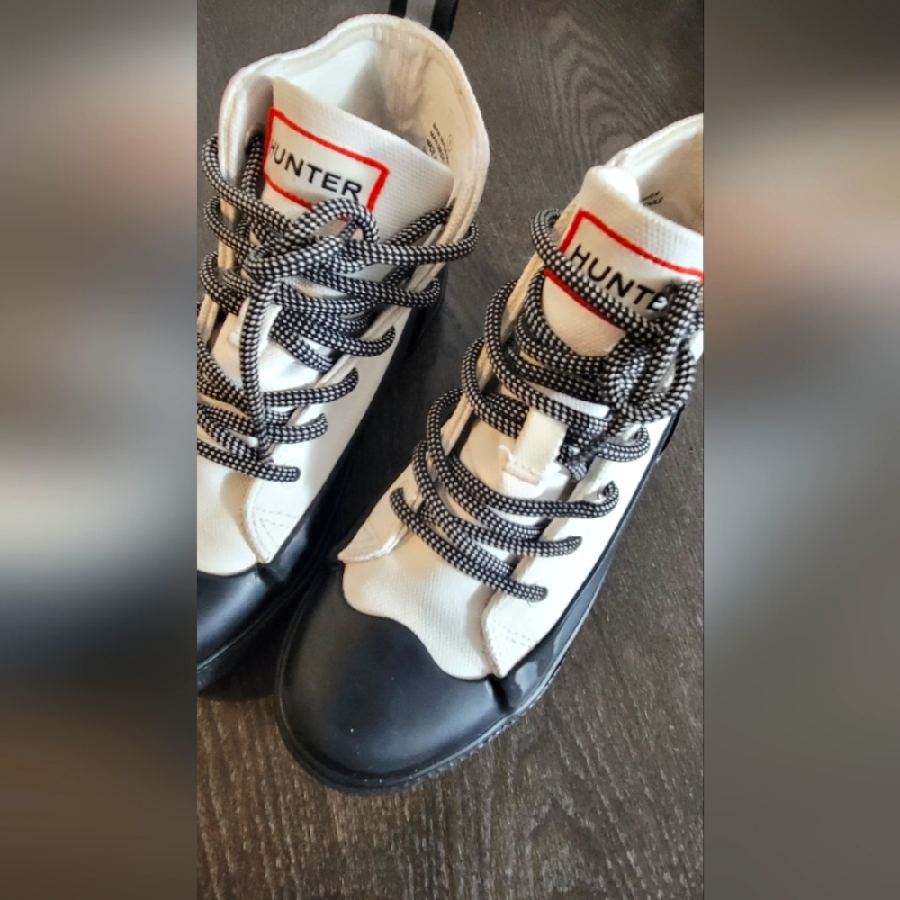 Hunter Kids Boots White and Black